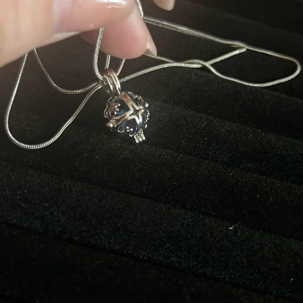 Silver plated pendant necklaces! Build your own necklace! - Picture 4 of 6